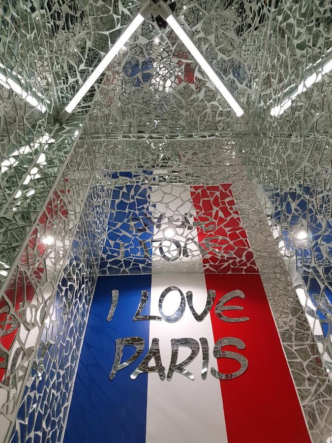 Bonjour Paris Exterior foto